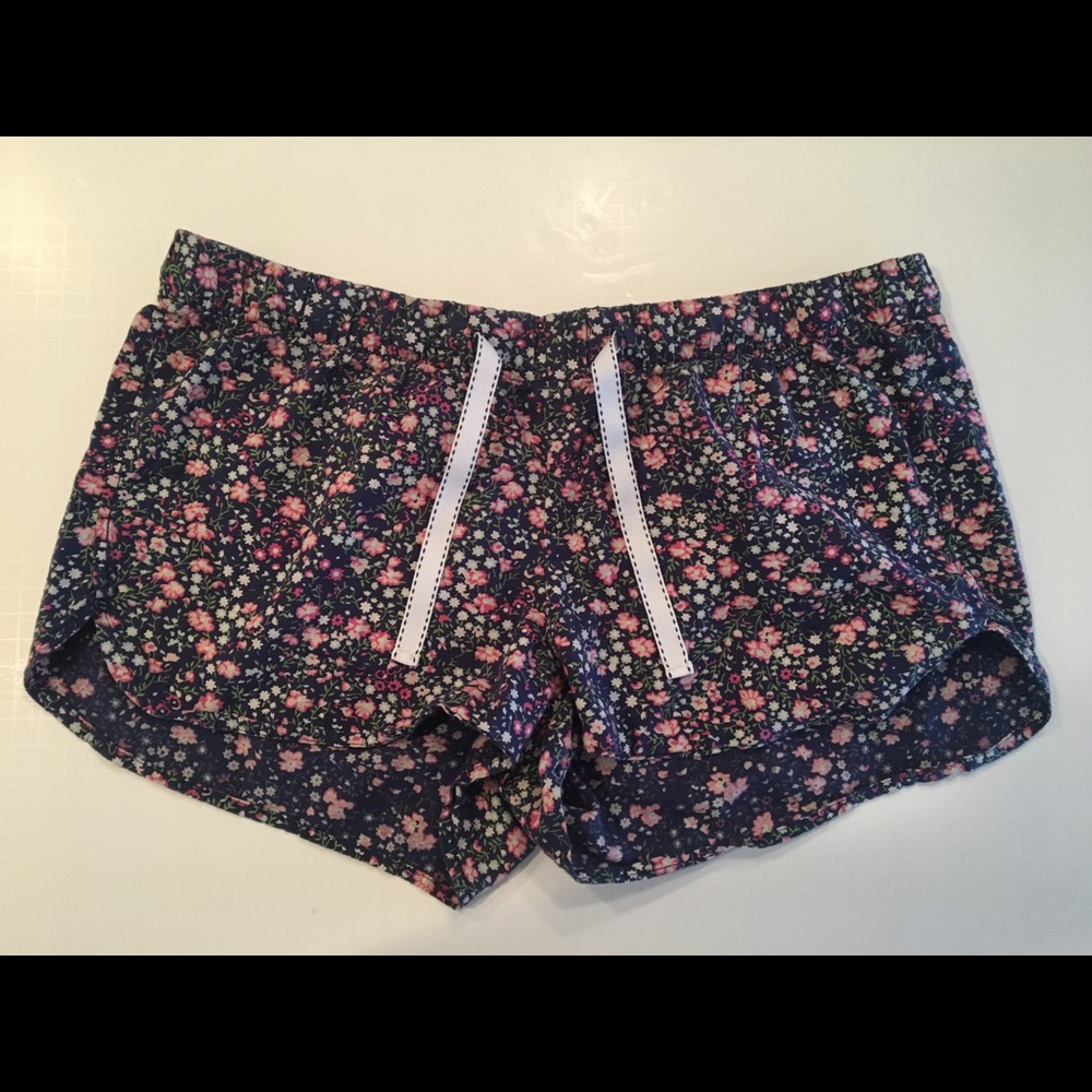 Cute and soft floral fabric shorts!